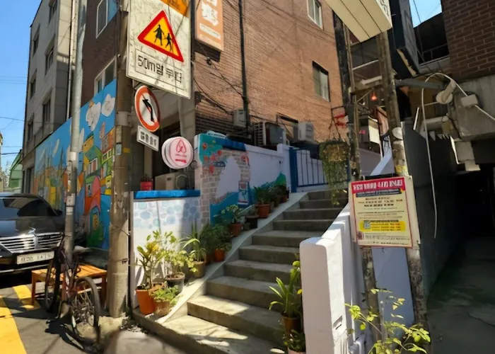 Chillpop I Hongdae Sinchon I 1f I 4ppl I Private 2br, 3 Bed 아파트 *